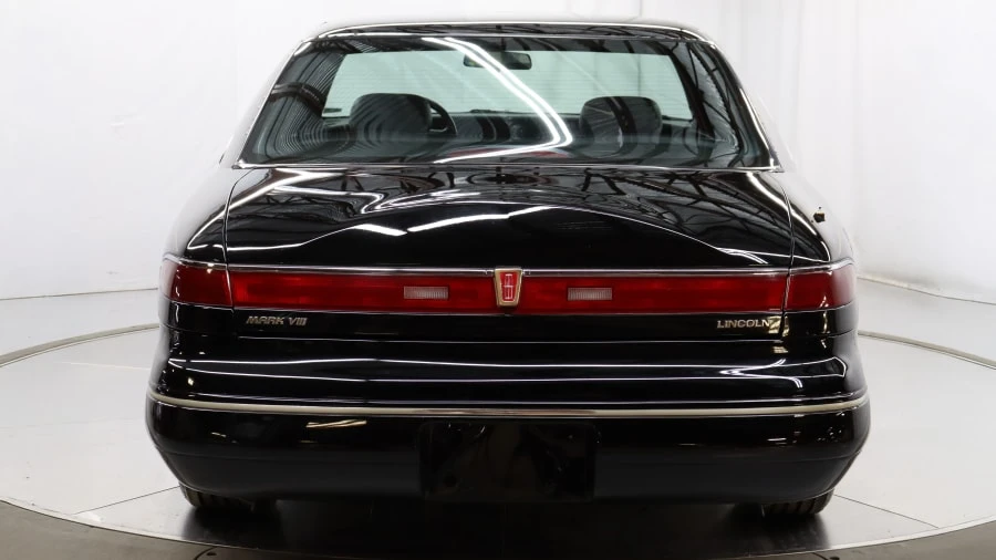 1993 Lincoln Continental Mark VIII - Image 5 of 31