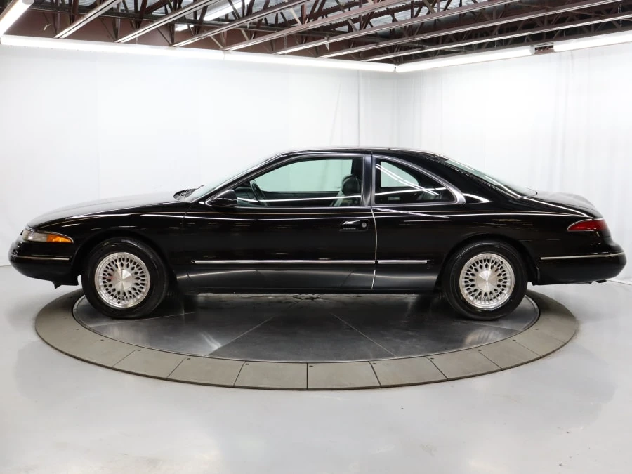 1993 Lincoln Continental Mark VIII - Image 2 of 31