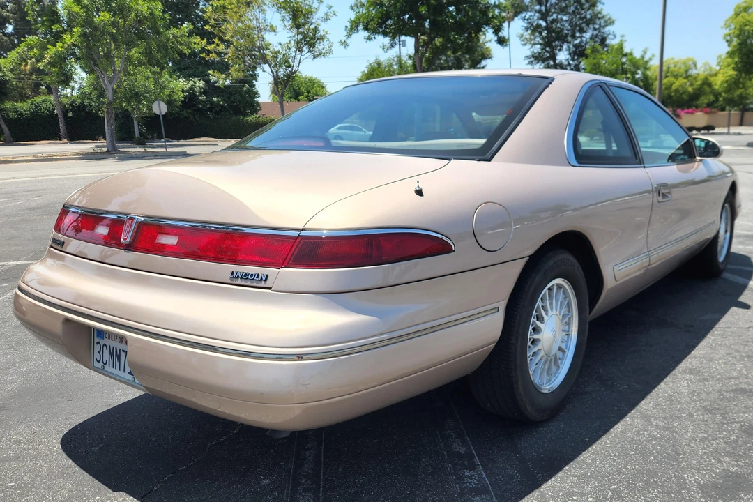 1993 Lincoln Continental Mark VIII - Image 4 of 31