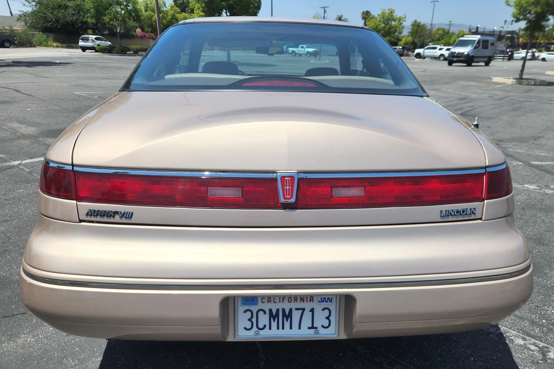 1993 Lincoln Continental Mark VIII - Image 5 of 31