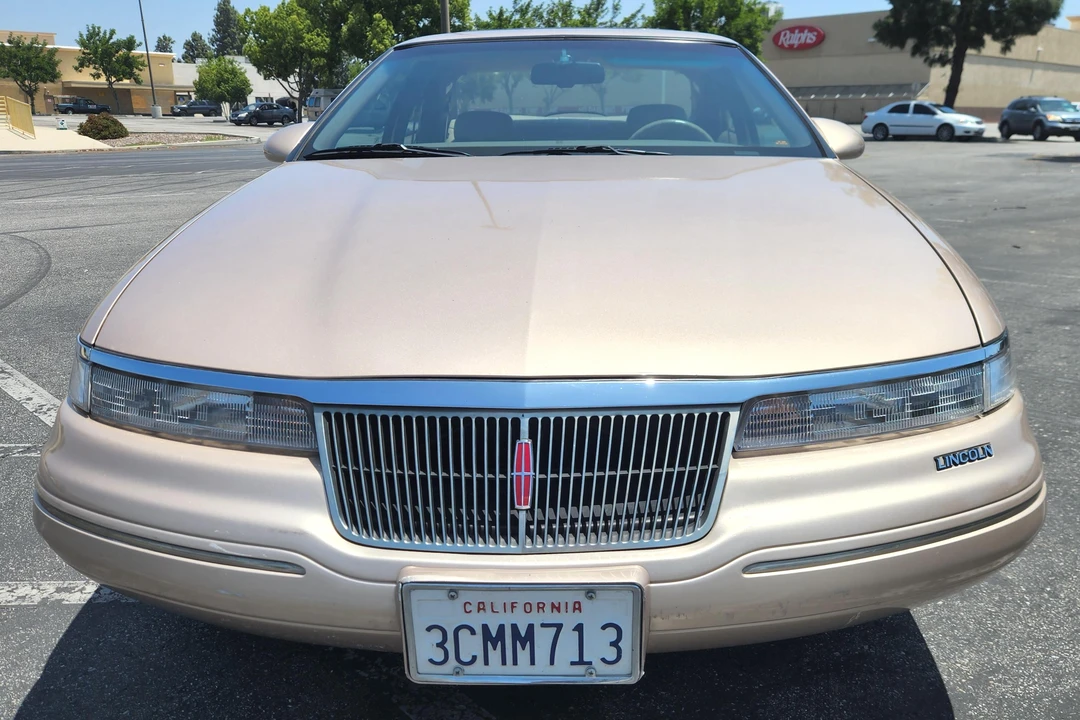 1993 Lincoln Continental Mark VIII - Image 2 of 31