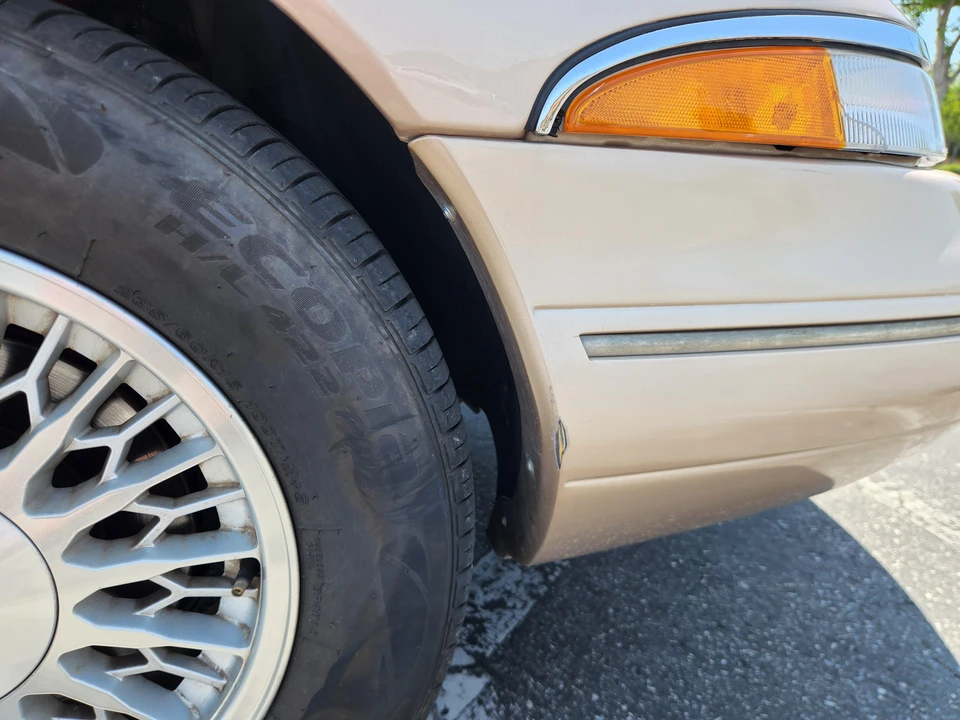 1993 Lincoln Continental Mark VIII - Image 26 of 31