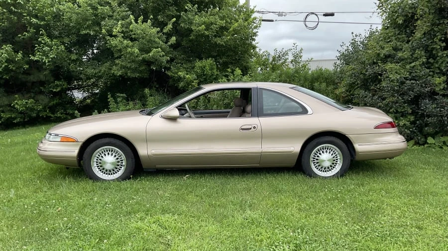 1993 Lincoln Continental Mark VIII - Image 2 of 13