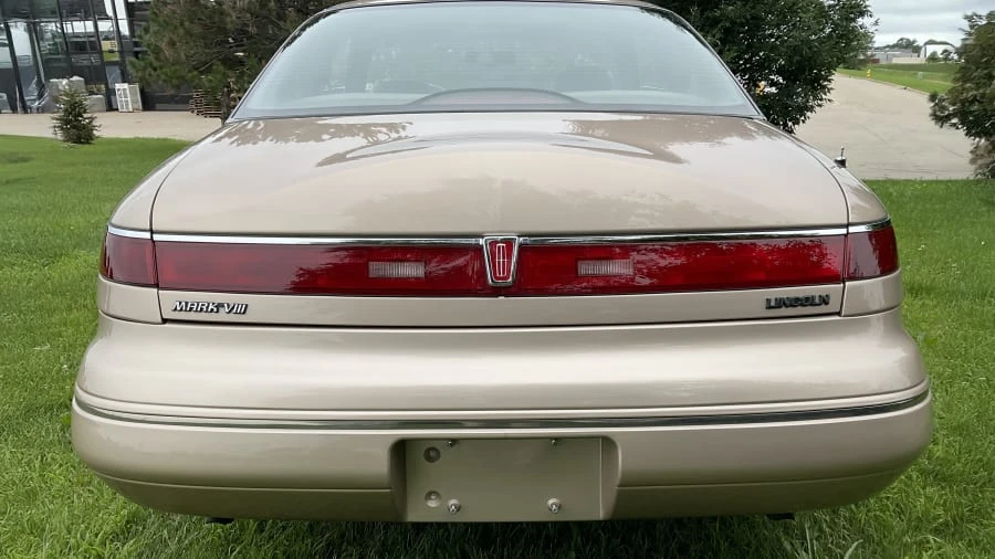 1993 Lincoln Continental Mark VIII - Image 5 of 13