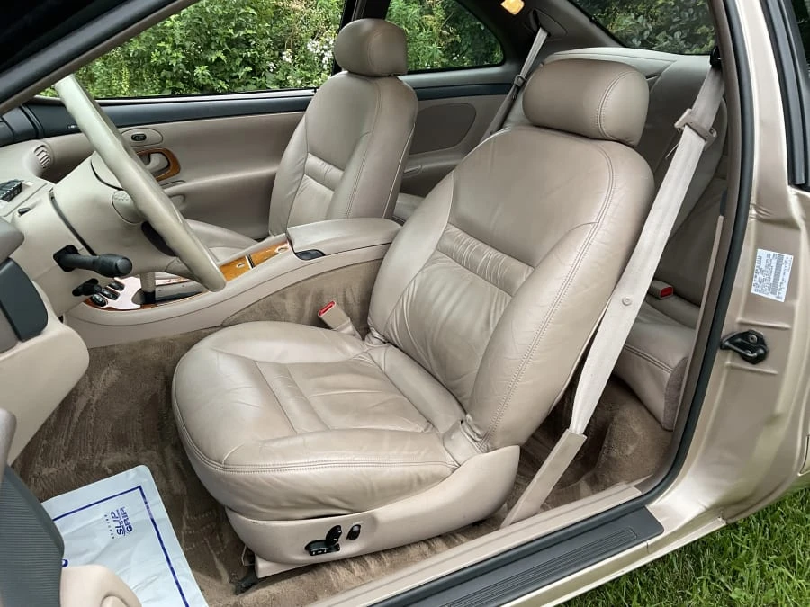 1993 Lincoln Continental Mark VIII - Image 6 of 13