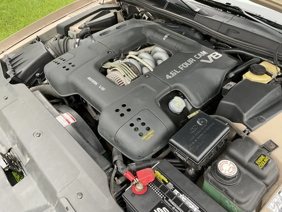 1993 Lincoln Continental Mark VIII - Image 12 of 13