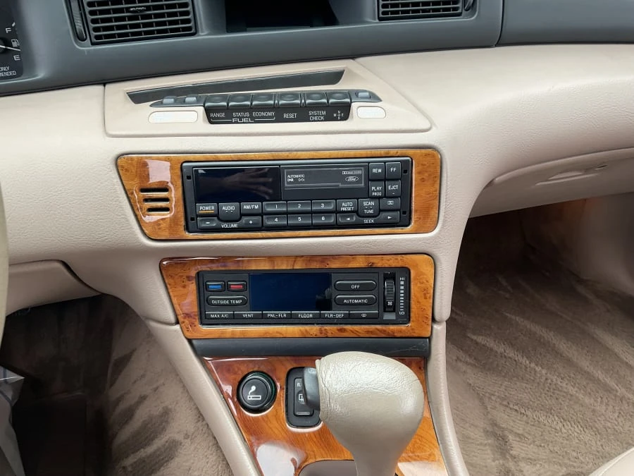 1993 Lincoln Continental Mark VIII - Image 7 of 13