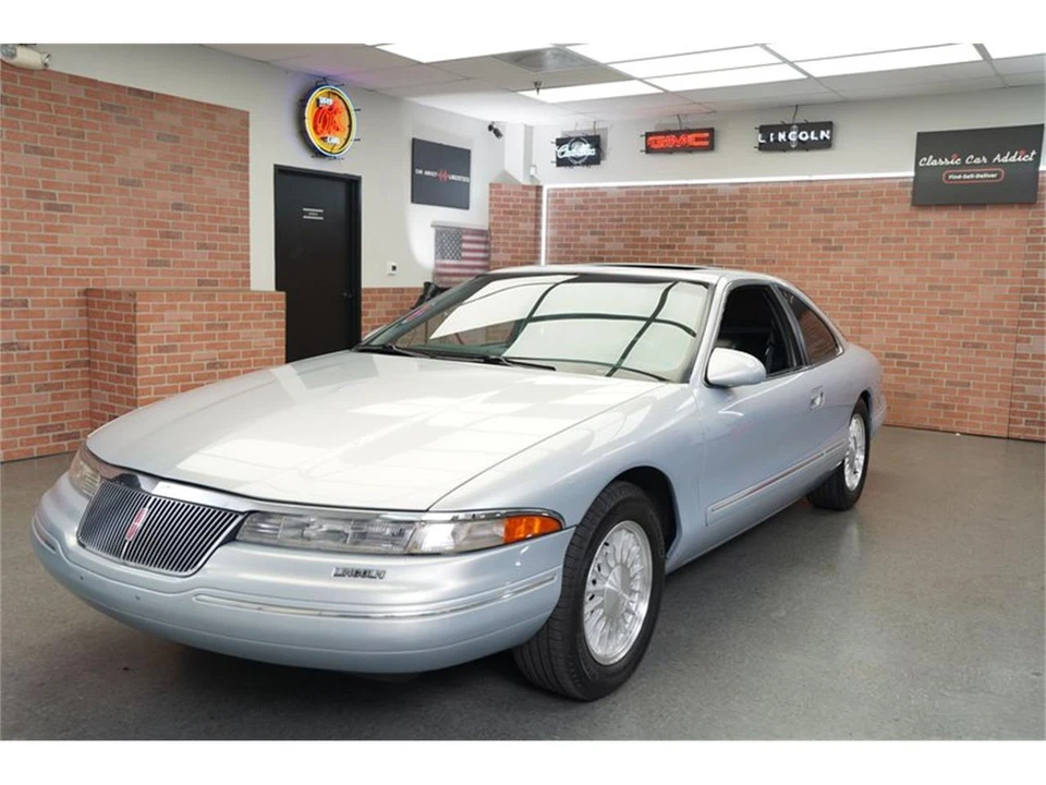 1993 Lincoln Continental Mark VIII - Image 2 of 31
