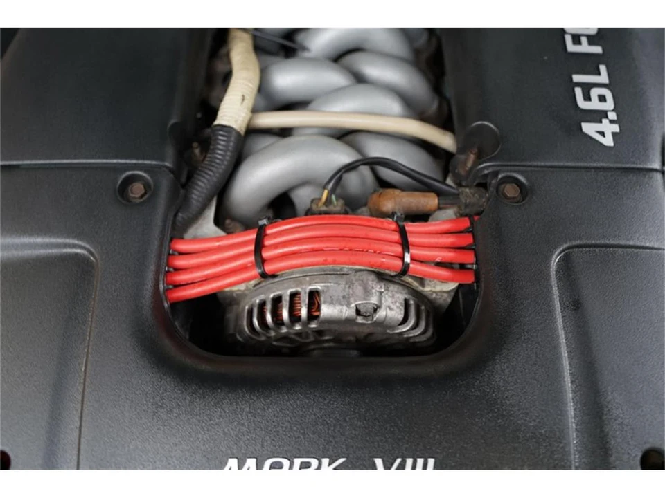 1993 Lincoln Continental Mark VIII - Image 24 of 31