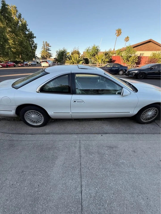 1993 Lincoln Continental Mark VIII - Image 4 of 9