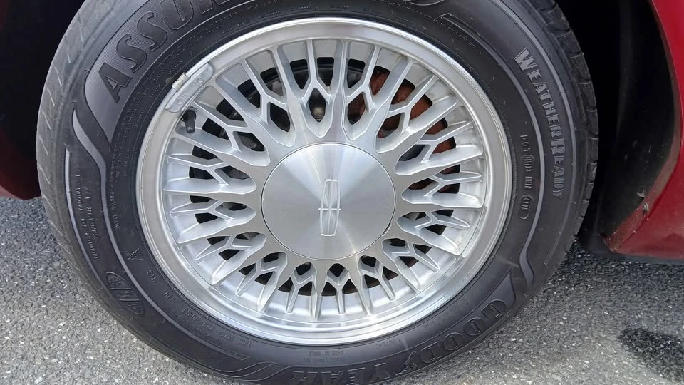 1993 Lincoln Continental Mark VIII - Image 11 of 14