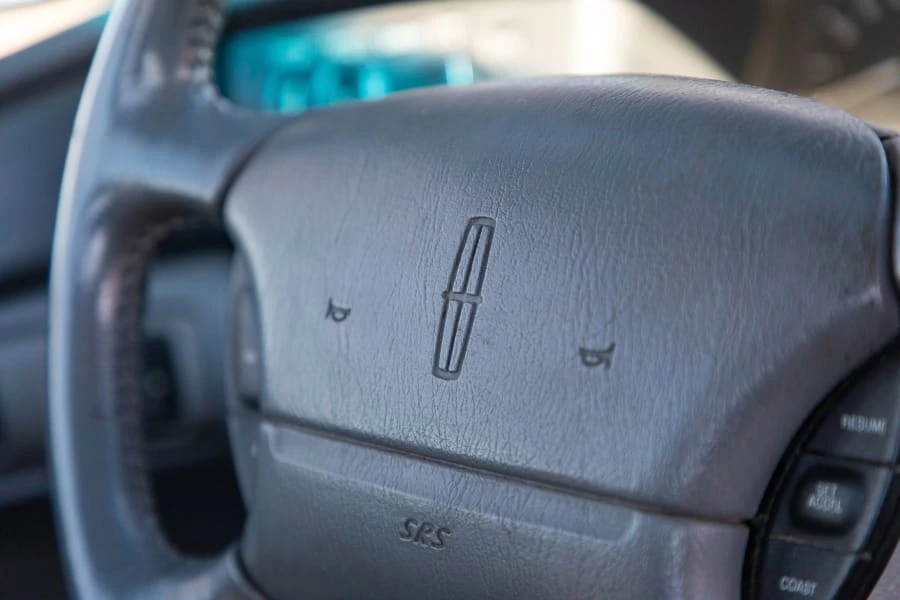 1993 Lincoln Continental Mark VIII - Image 19 of 24