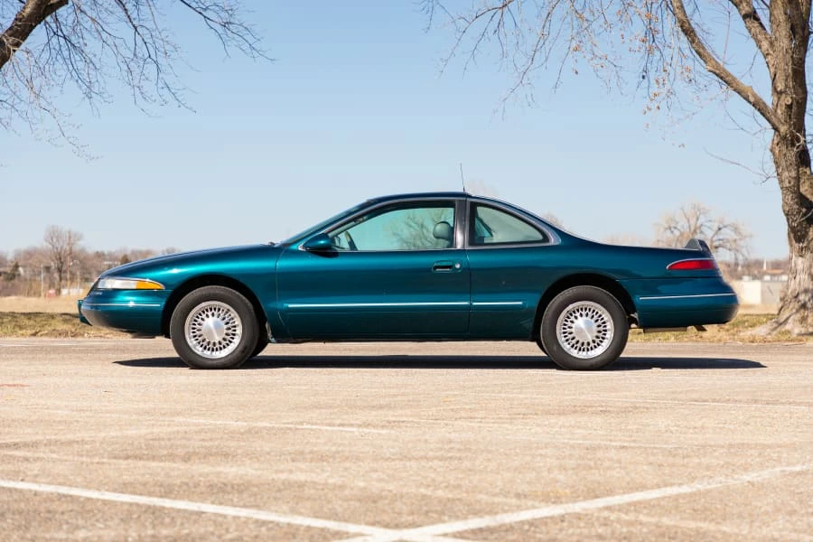 1993 Lincoln Continental Mark VIII - Image 10 of 24
