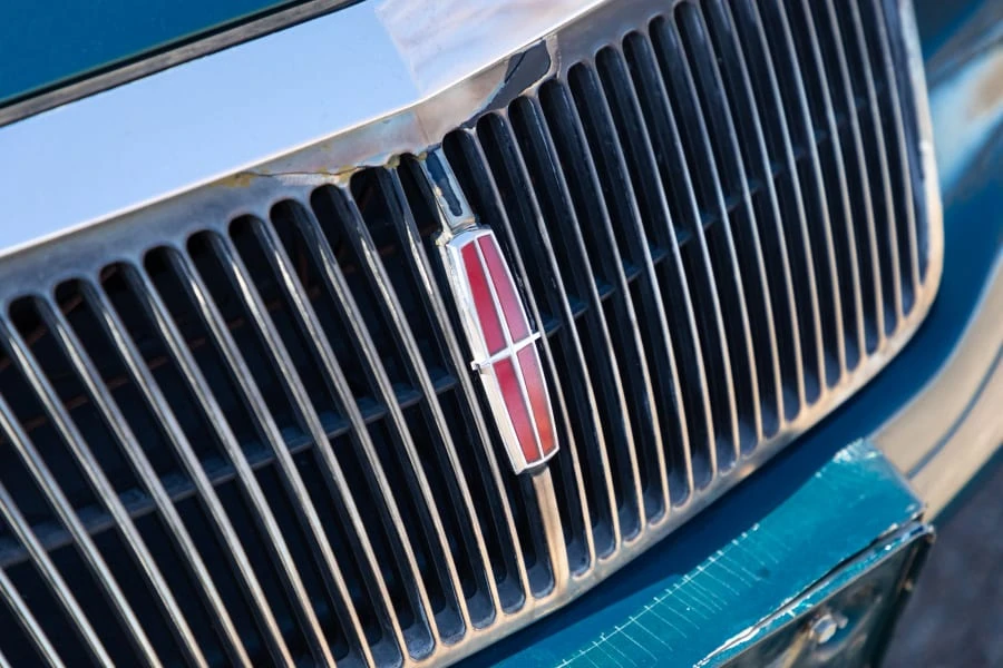 1993 Lincoln Continental Mark VIII - Image 12 of 24