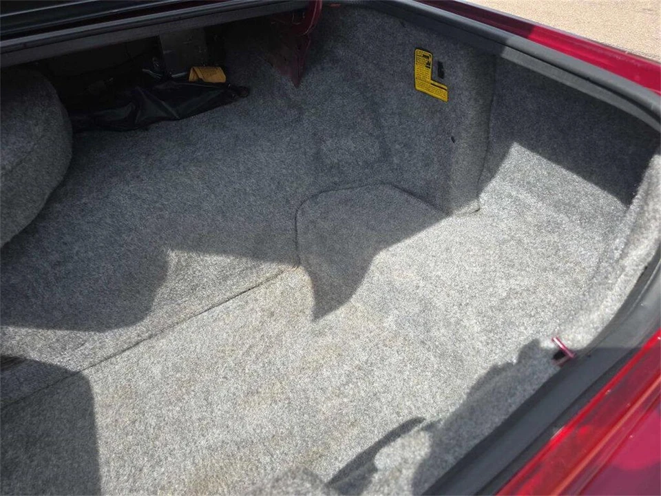 1993 Lincoln Town Car - Image 28 of 31