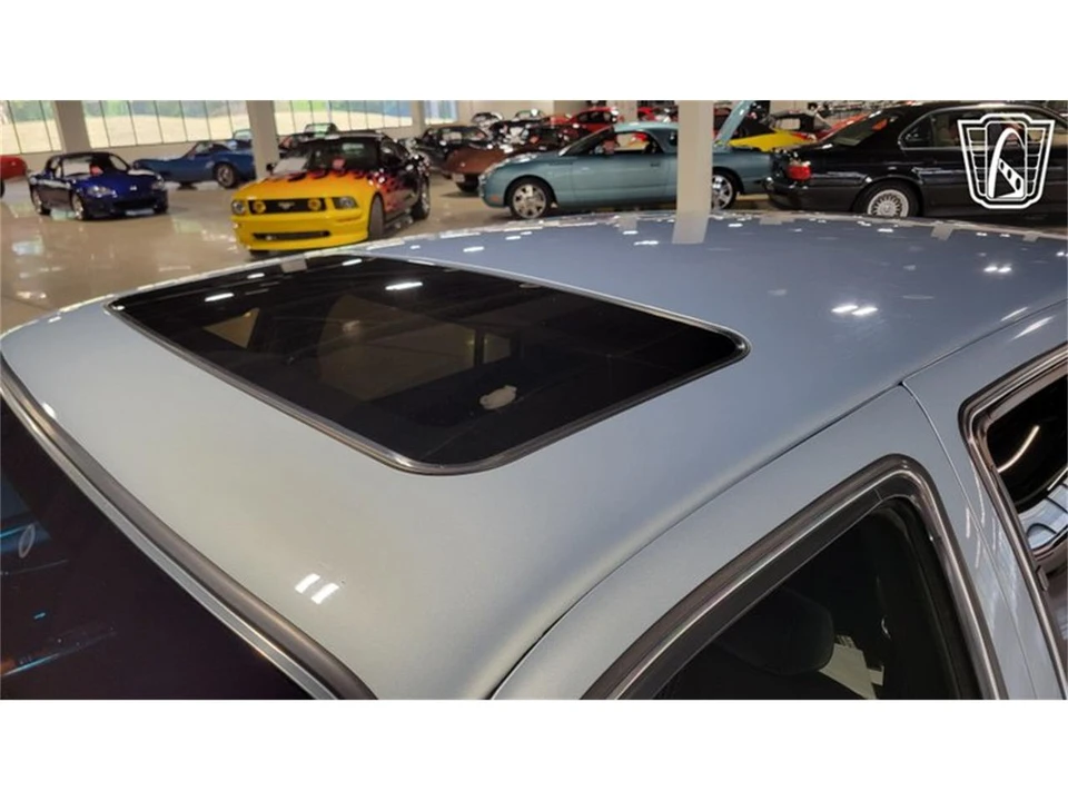 1993 Lincoln Town Car - Image 9 of 31