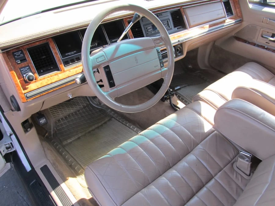 1993 Lincoln Town Car - Image 4 of 9