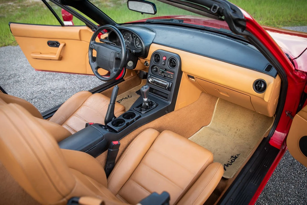 1993 Mazda NA MX-5 Miata - Image 26 of 31