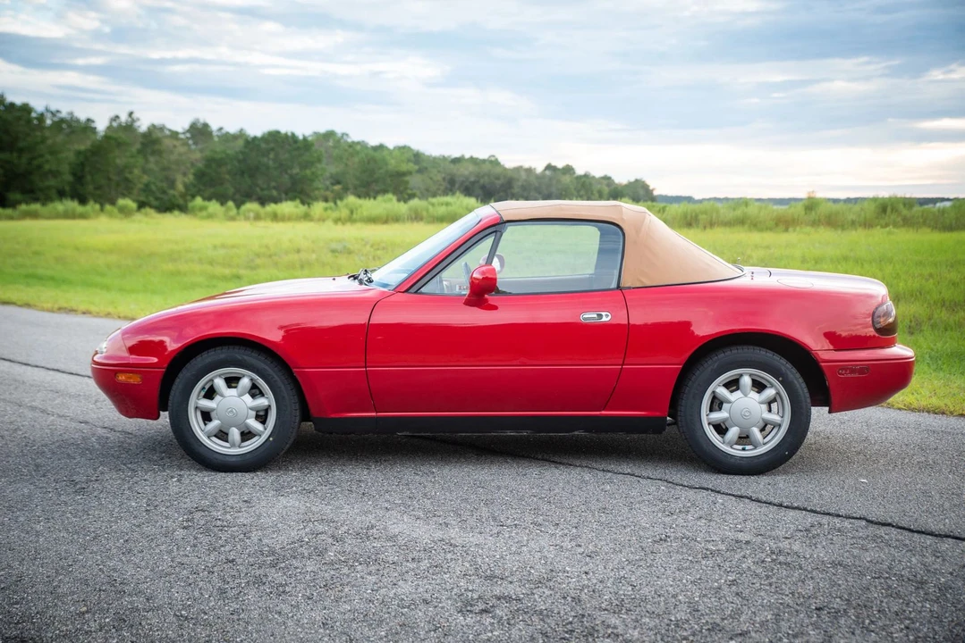 1993 Mazda NA MX-5 Miata - Image 13 of 31