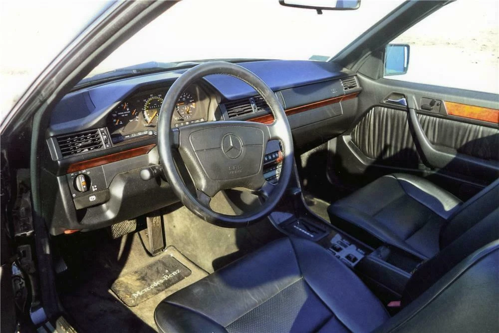 1993 Mercedes-Benz W124 E-Class - Image 4 of 4
