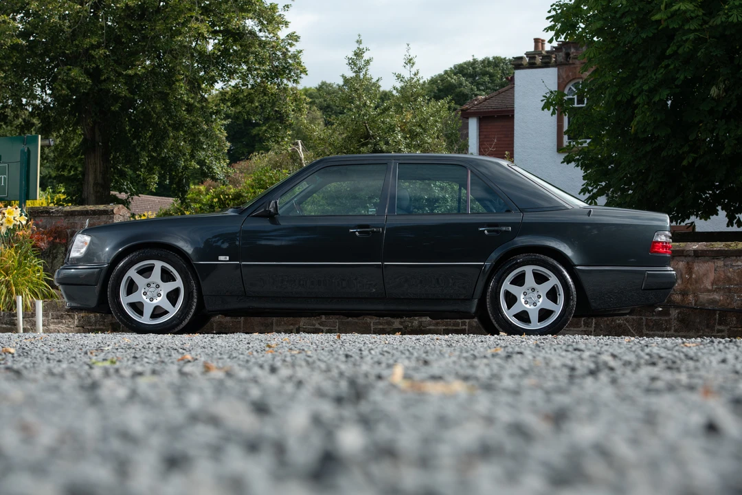 1993 Mercedes-Benz W124 E-Class - Image 13 of 31