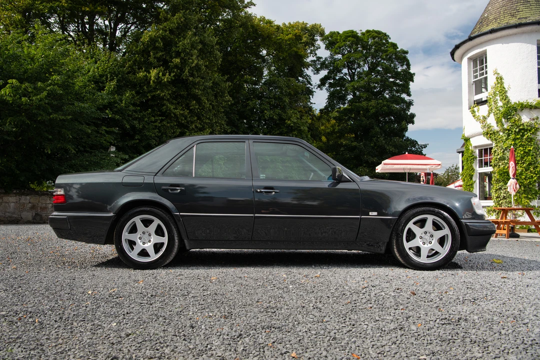 1993 Mercedes-Benz W124 E-Class - Image 9 of 31