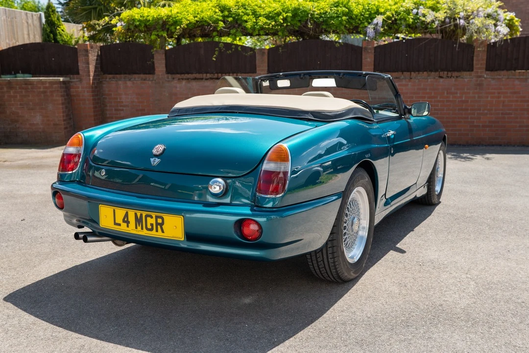 1993 MG RV8 - Image 11 of 30