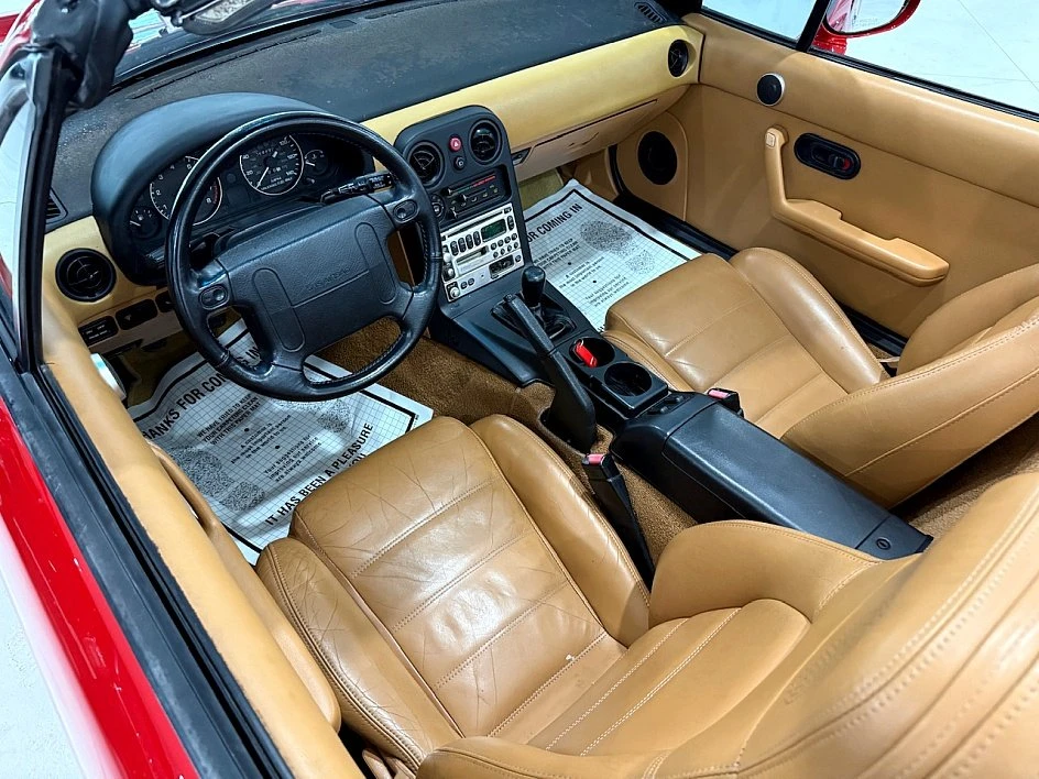 1993 Mazda NA MX-5 Miata - Image 18 of 19