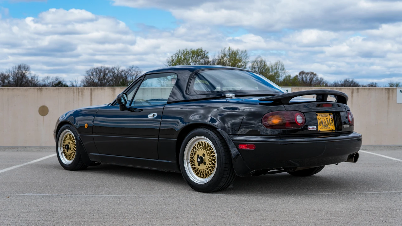 1993 Mazda NA MX-5 Miata - Image 9 of 31