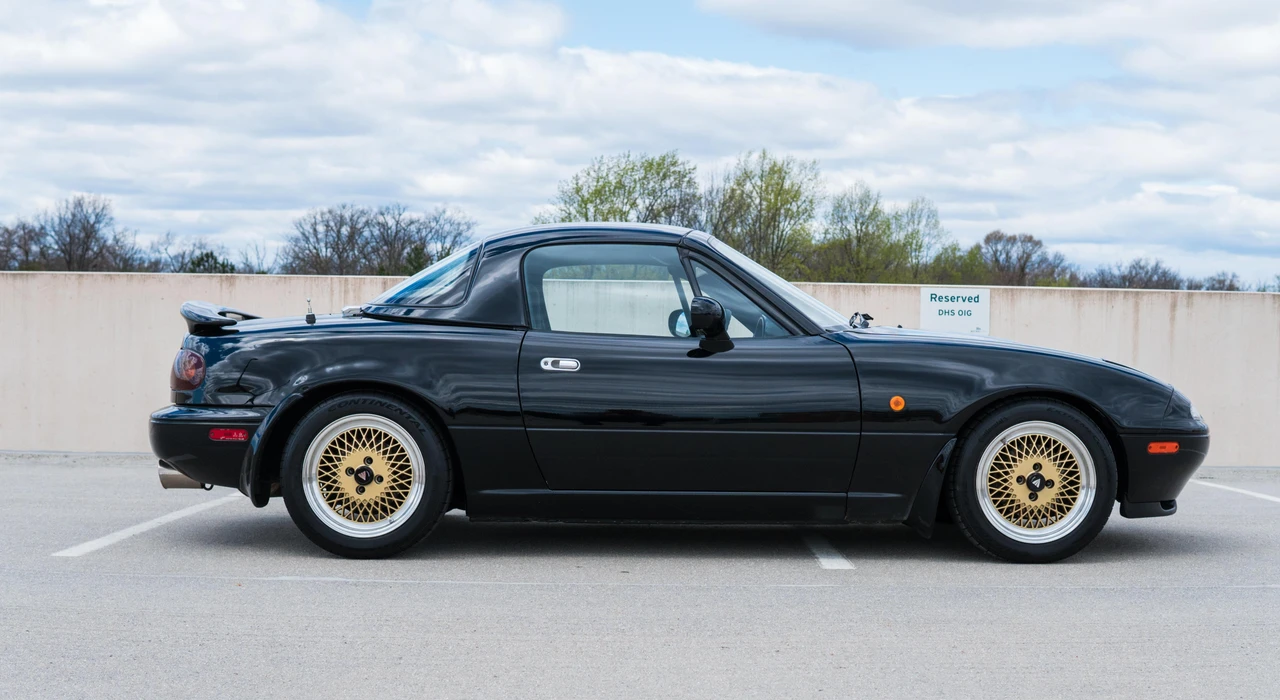 1993 Mazda NA MX-5 Miata - Image 14 of 31