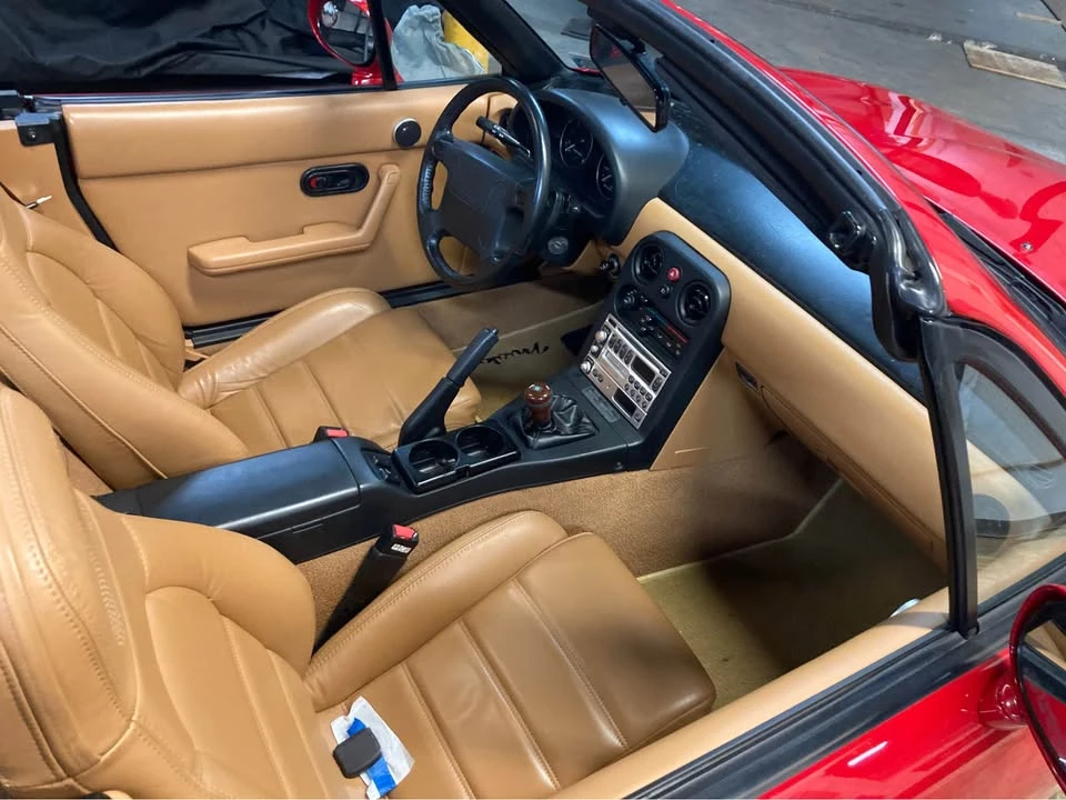1993 Mazda NA MX-5 Miata - Image 8 of 15
