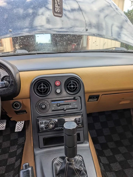 1993 Mazda NA MX-5 Miata - Image 5 of 7