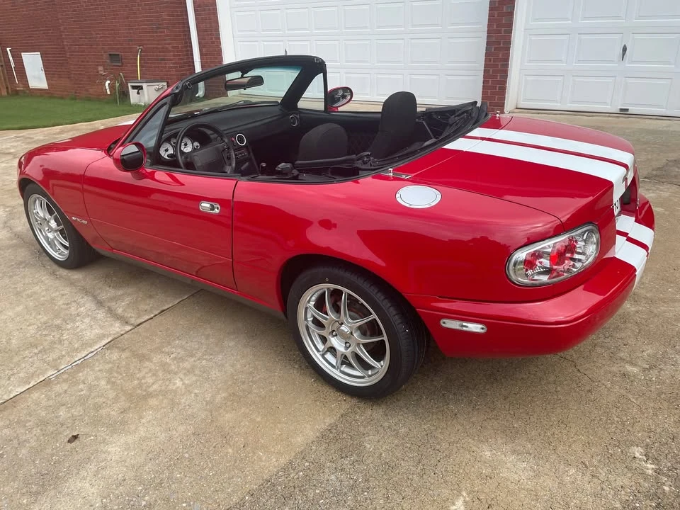 1993 Mazda NA MX-5 Miata - Image 5 of 10