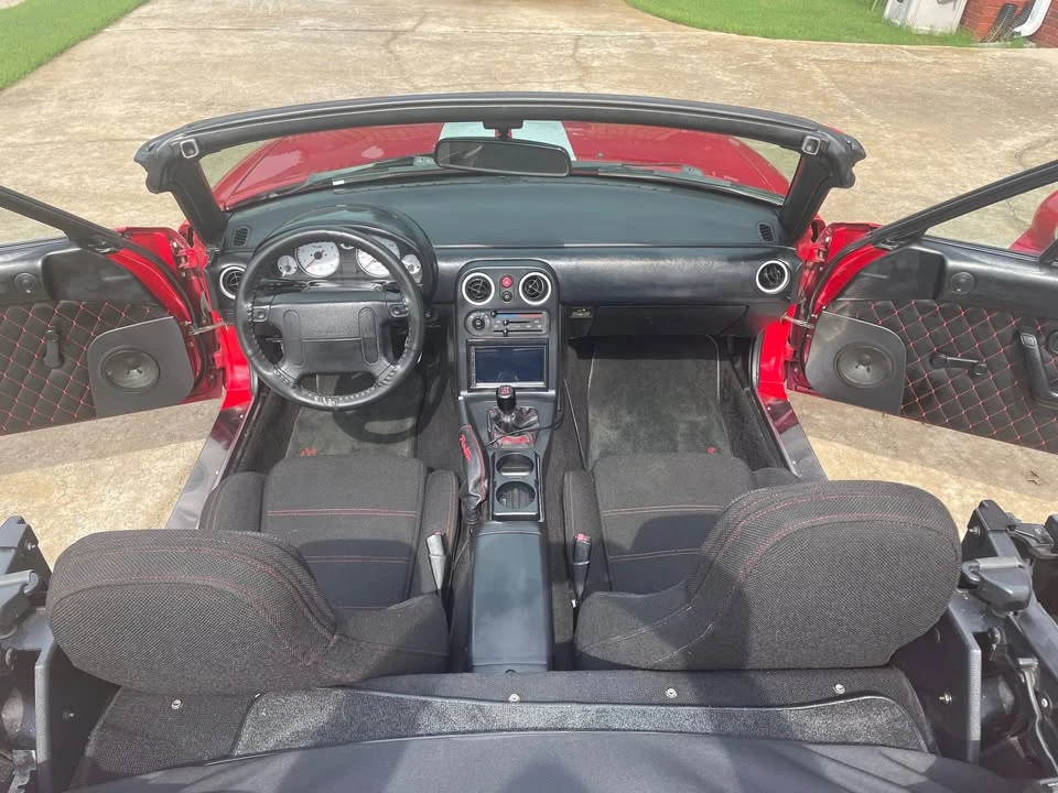 1993 Mazda NA MX-5 Miata - Image 6 of 10