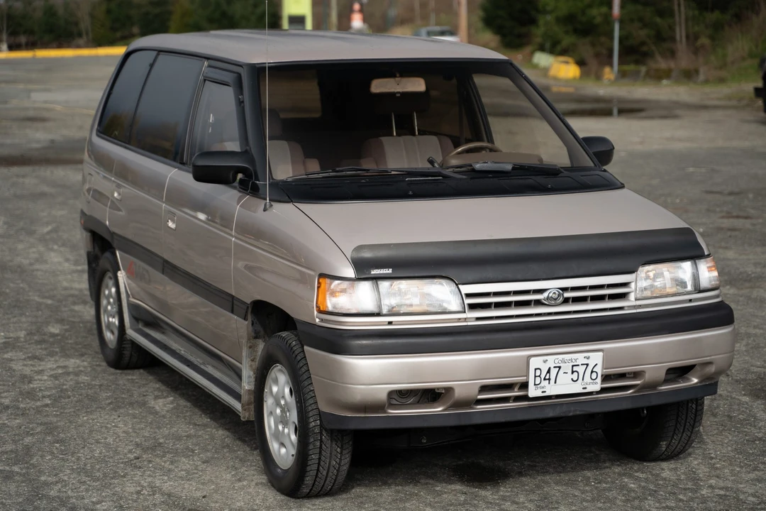 1993 Mazda MPV 1st Gen - Image 14 of 31