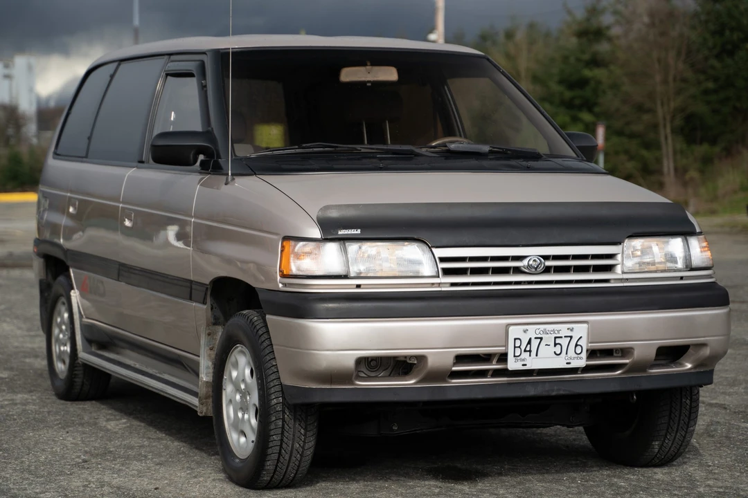 1993 Mazda MPV 1st Gen - Image 12 of 31