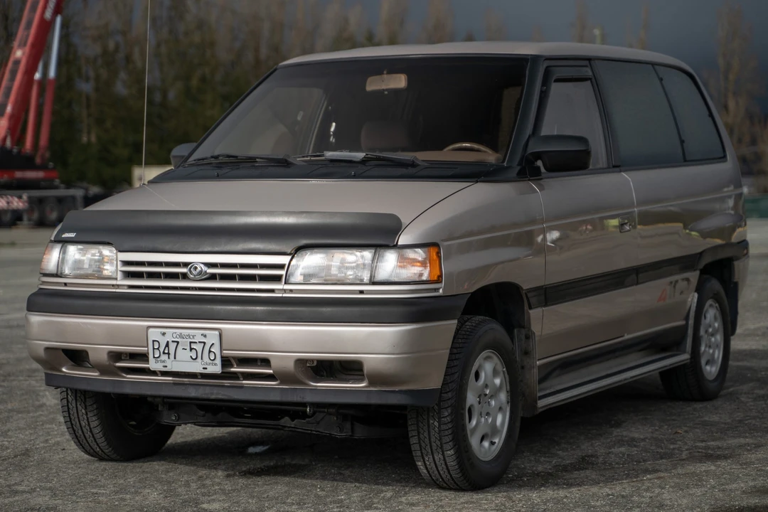 1993 Mazda MPV 1st Gen - Image 5 of 31