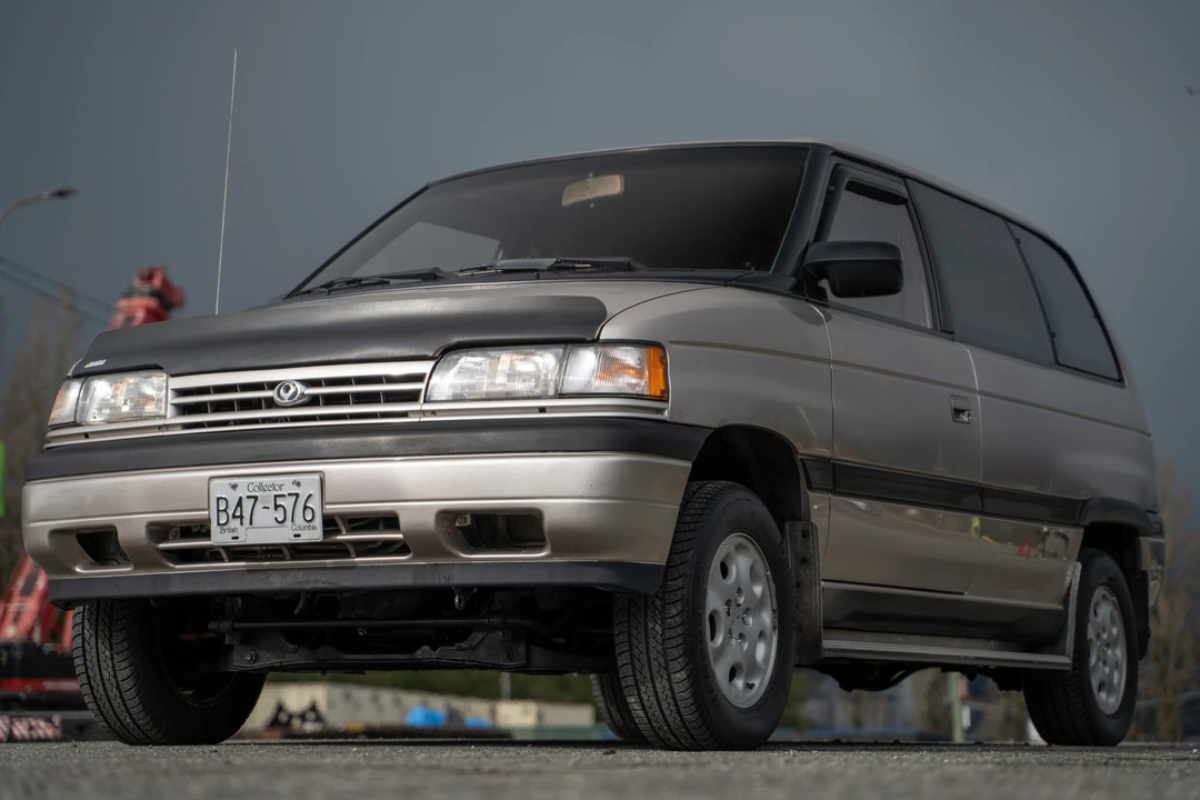 1993 Mazda MPV 1st Gen - Image 7 of 31