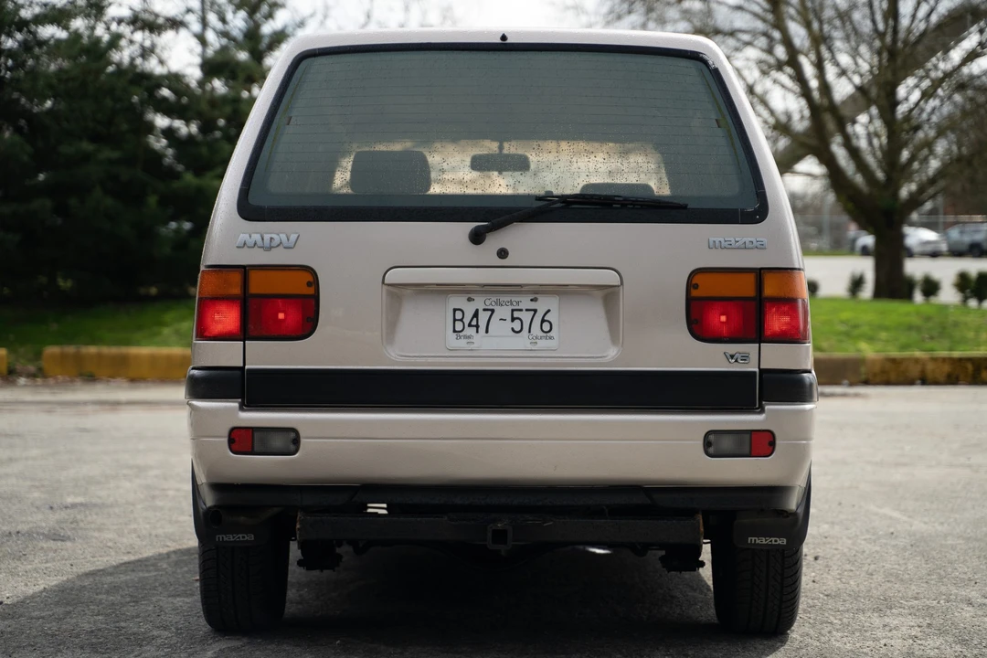 1993 Mazda MPV 1st Gen - Image 24 of 31