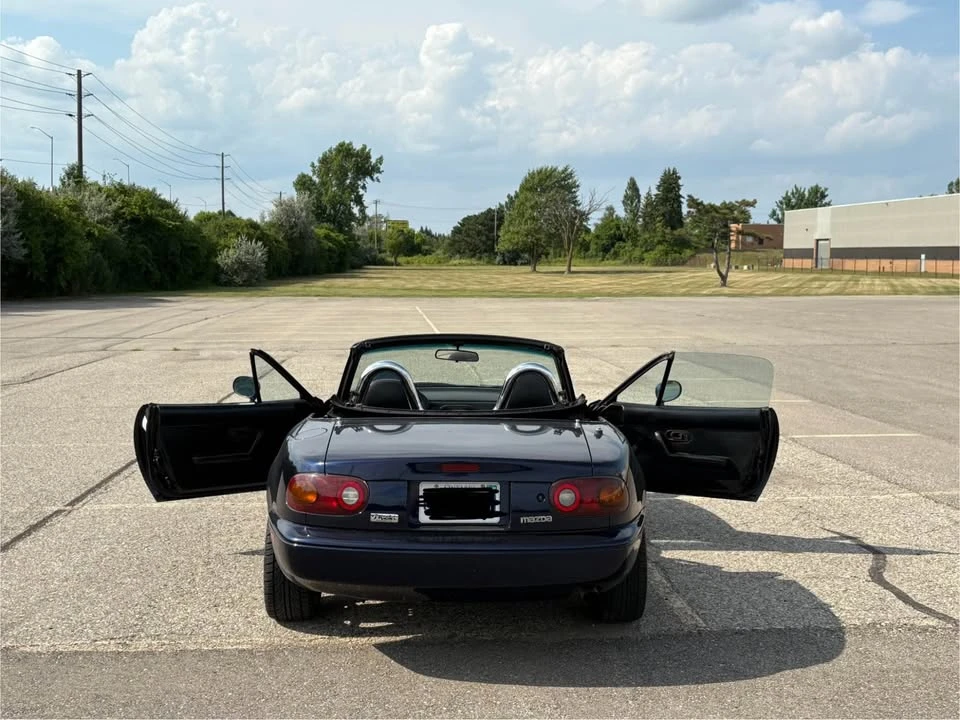1993 Mazda NA MX-5 Miata - Image 2 of 13