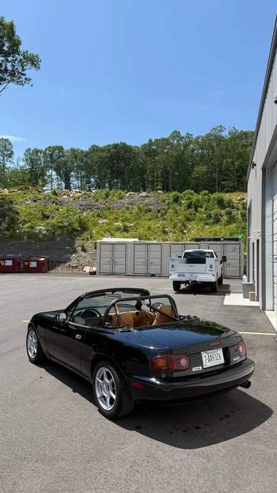 1993 Mazda NA MX-5 Miata - Image 5 of 9