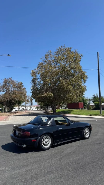 1993 Mazda NA MX-5 Miata - Image 2 of 9
