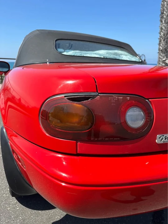 1993 Mazda NA MX-5 Miata - Image 10 of 16