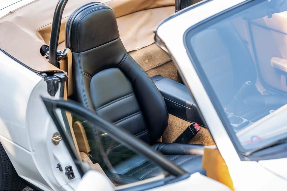 1993 Mazda NA MX-5 Miata - Image 11 of 20