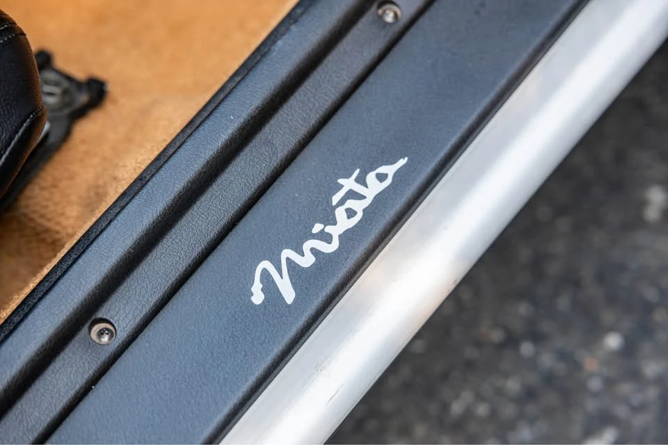 1993 Mazda NA MX-5 Miata - Image 19 of 20