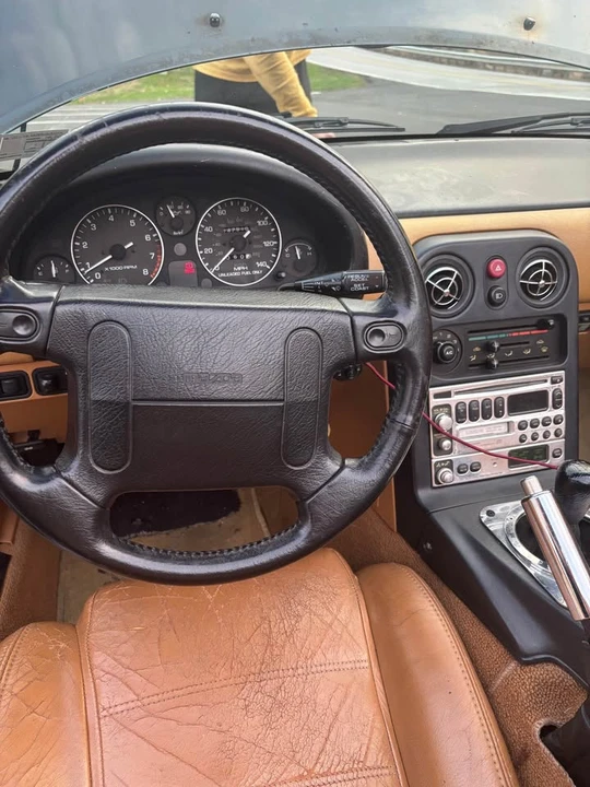 1993 Mazda NA MX-5 Miata - Image 14 of 18