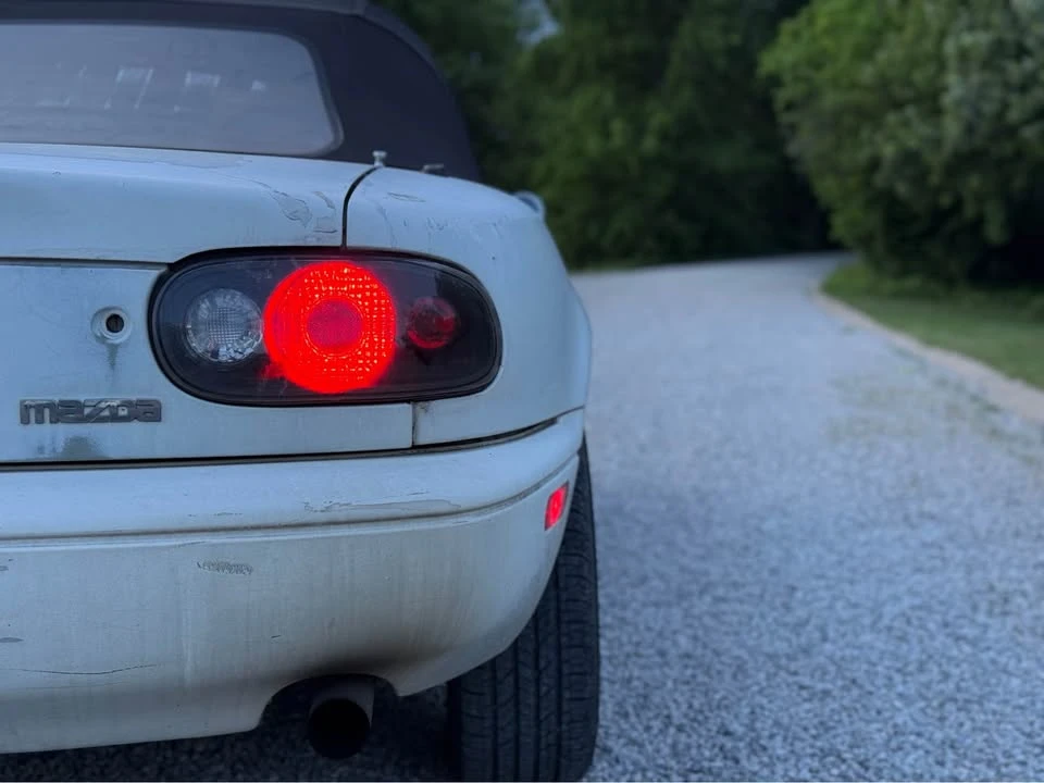 1993 Mazda NA MX-5 Miata - Image 11 of 18