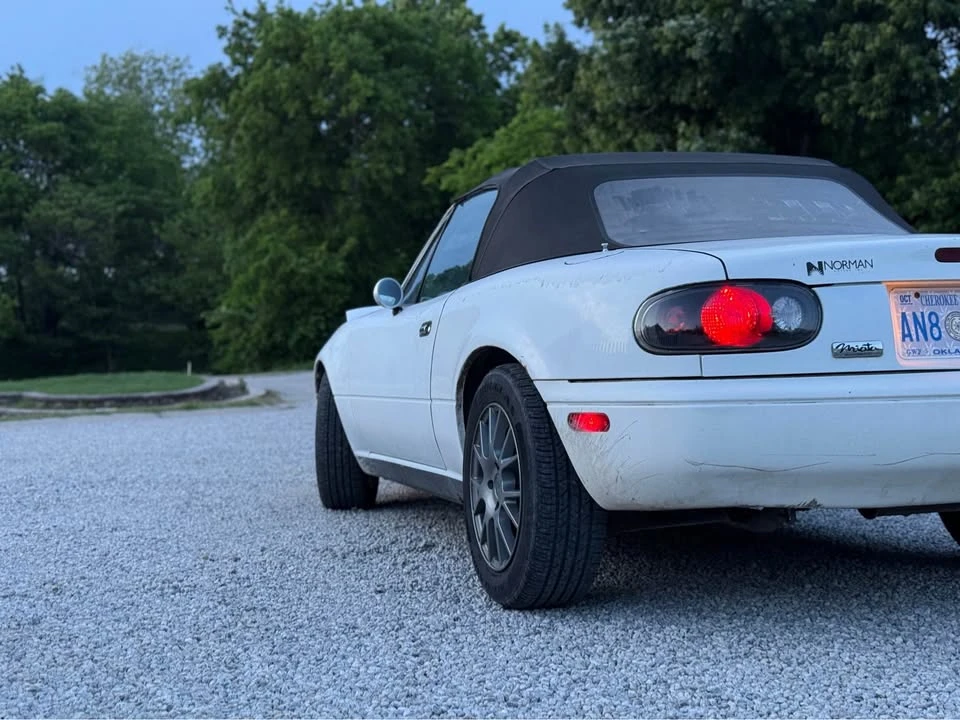 1993 Mazda NA MX-5 Miata - Image 9 of 18