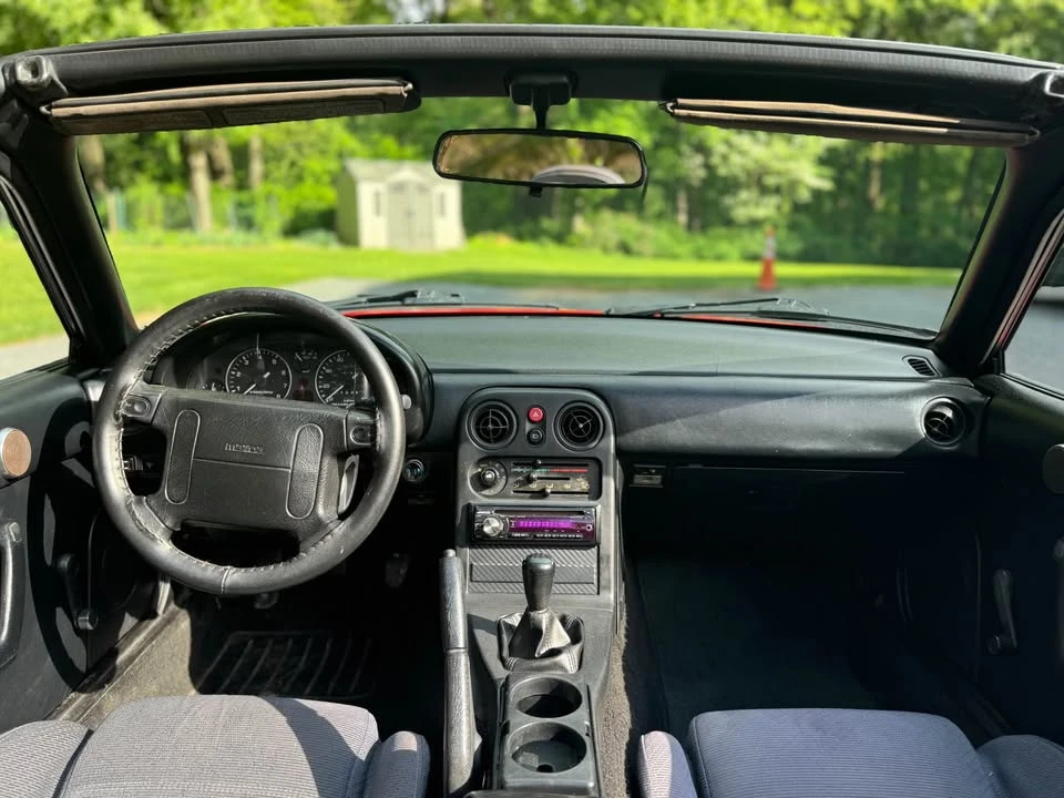 1993 Mazda NA MX-5 Miata - Image 16 of 20