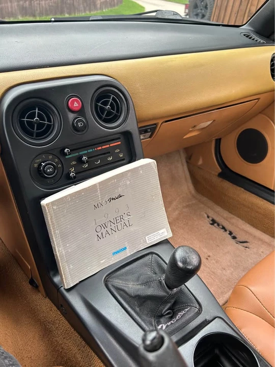 1993 Mazda NA MX-5 Miata - Image 6 of 20